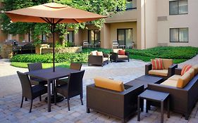 Courtyard By Marriott Lexington North